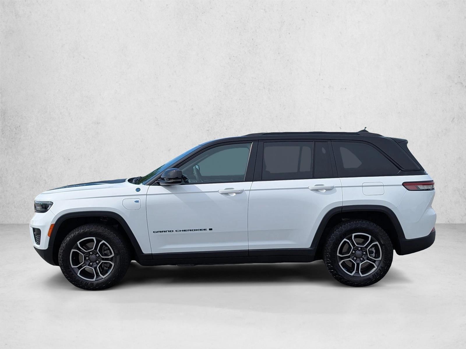 Thumbnail: 2022 Jeep Grand Cherokee - 2