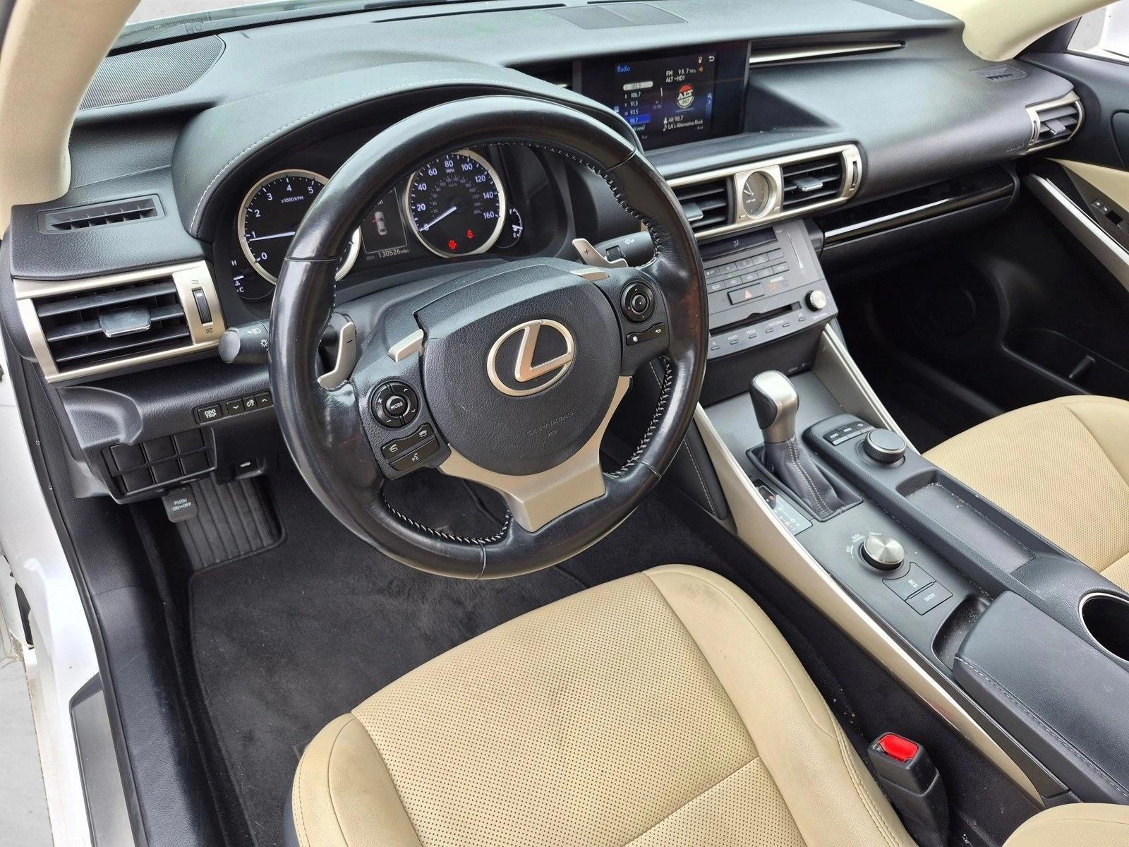 Thumbnail: 2016 Lexus IS - 3