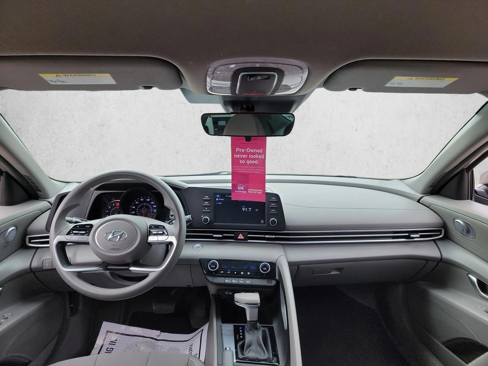 Thumbnail: 2023 Hyundai Elantra - 3