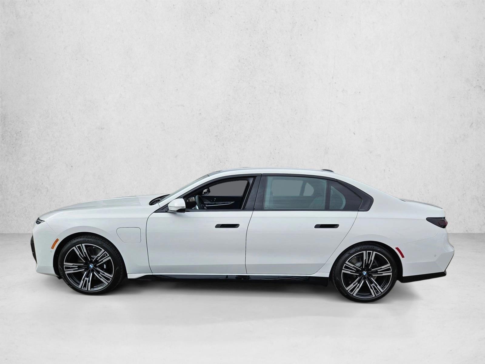 Thumbnail: 2026 BMW 7 Series - 2
