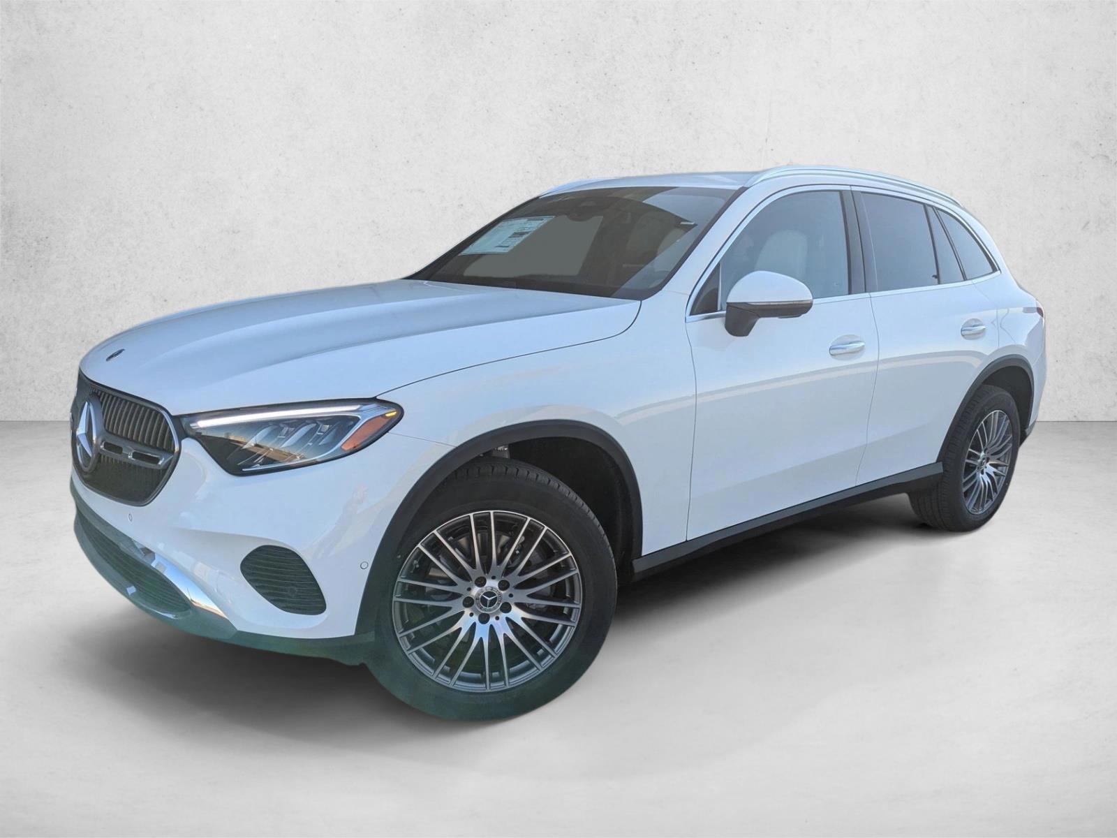 2026 Mercedes-Benz GLC GLC 300's photo