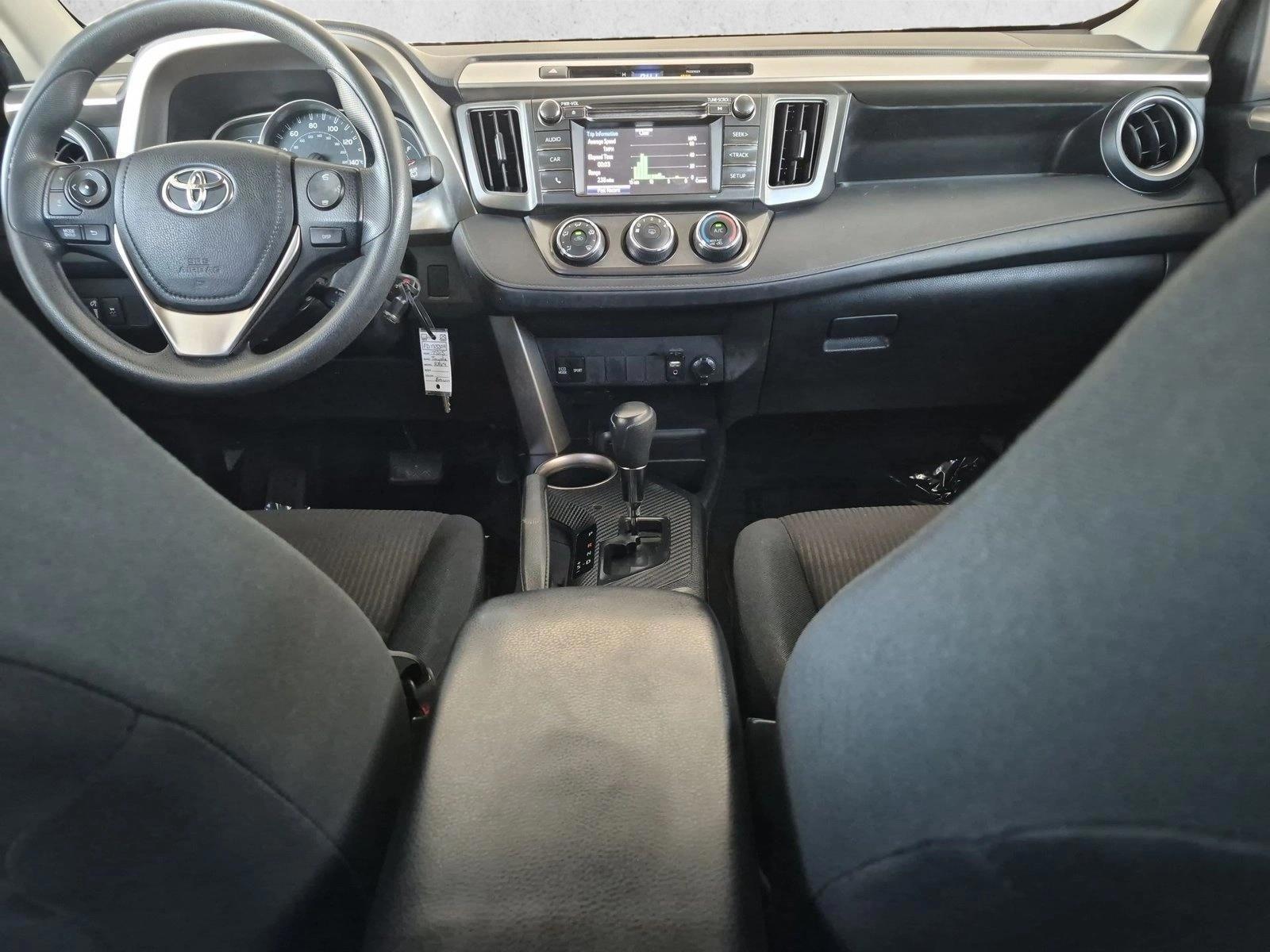 Thumbnail: 2015 Toyota RAV4 - 3