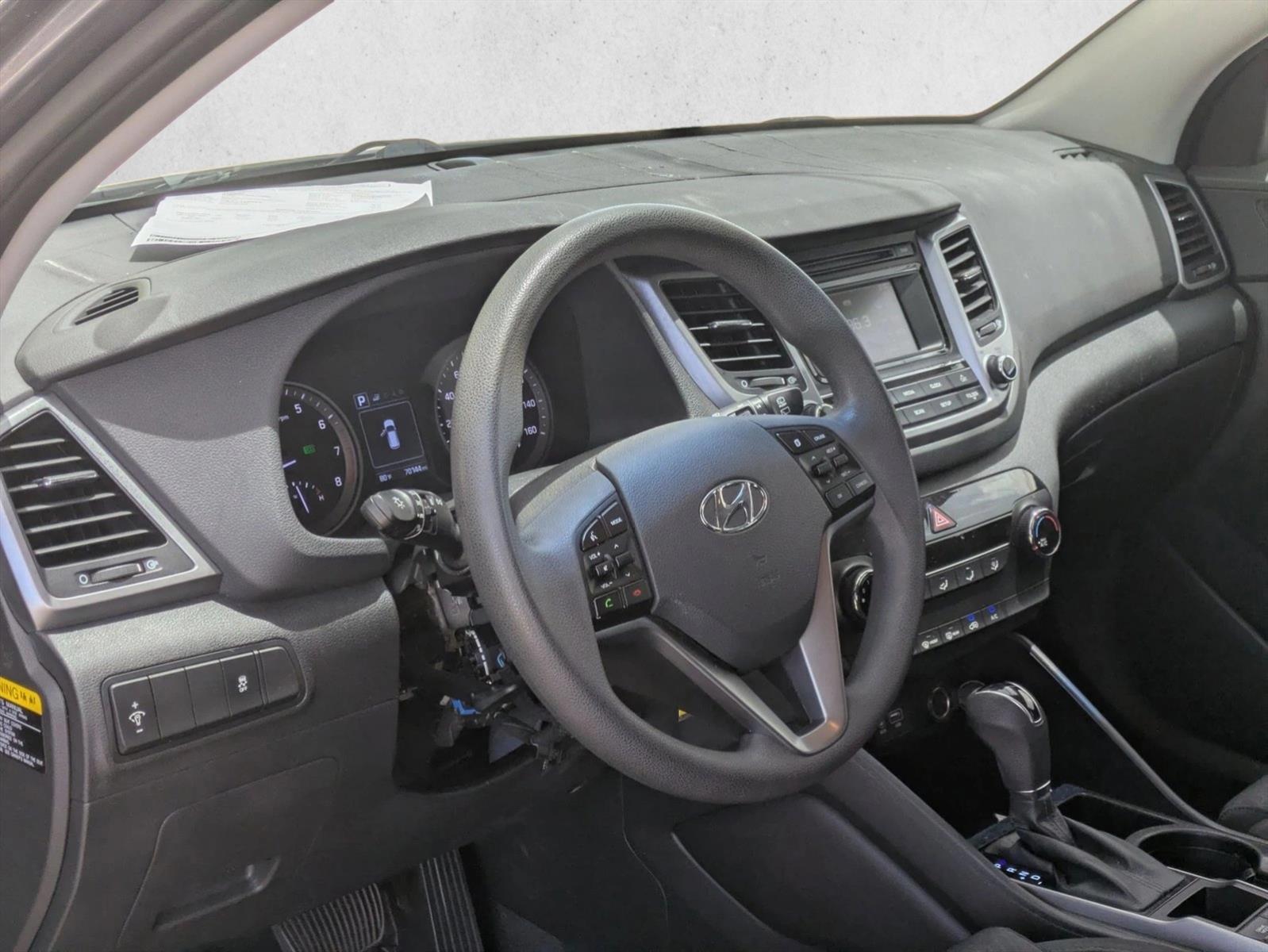 Thumbnail: 2016 Hyundai Tucson - 3