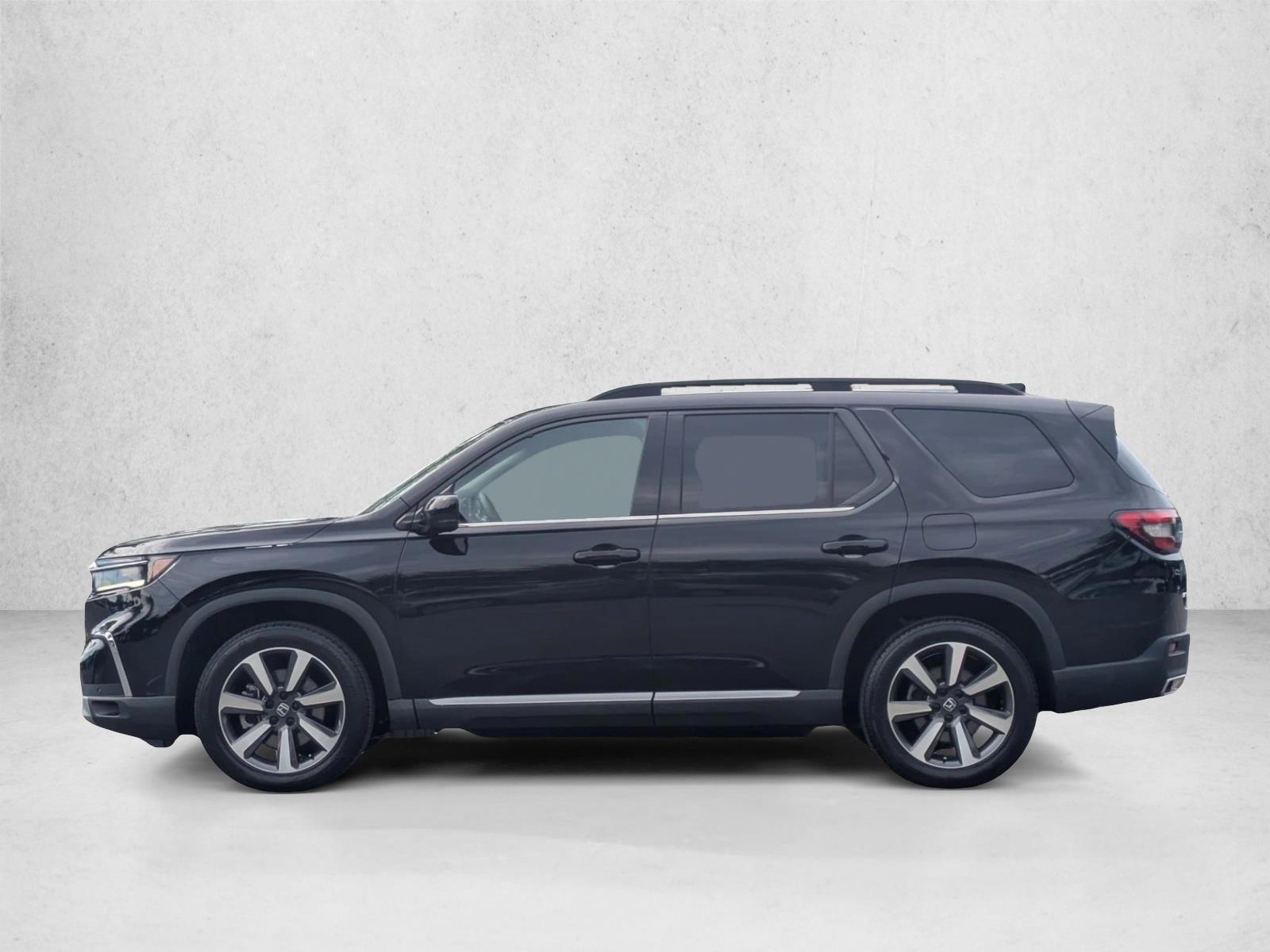Thumbnail: 2023 Honda Pilot - 2