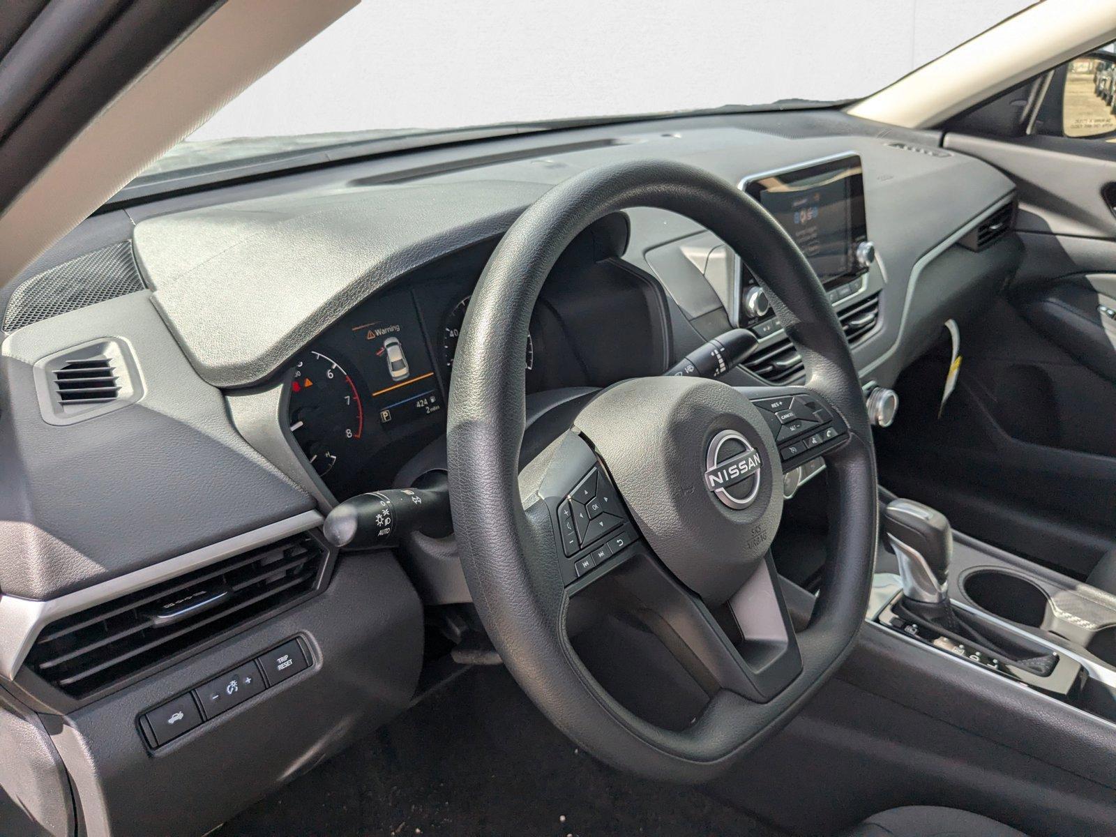 2025 Nissan Altima S - Photo 3