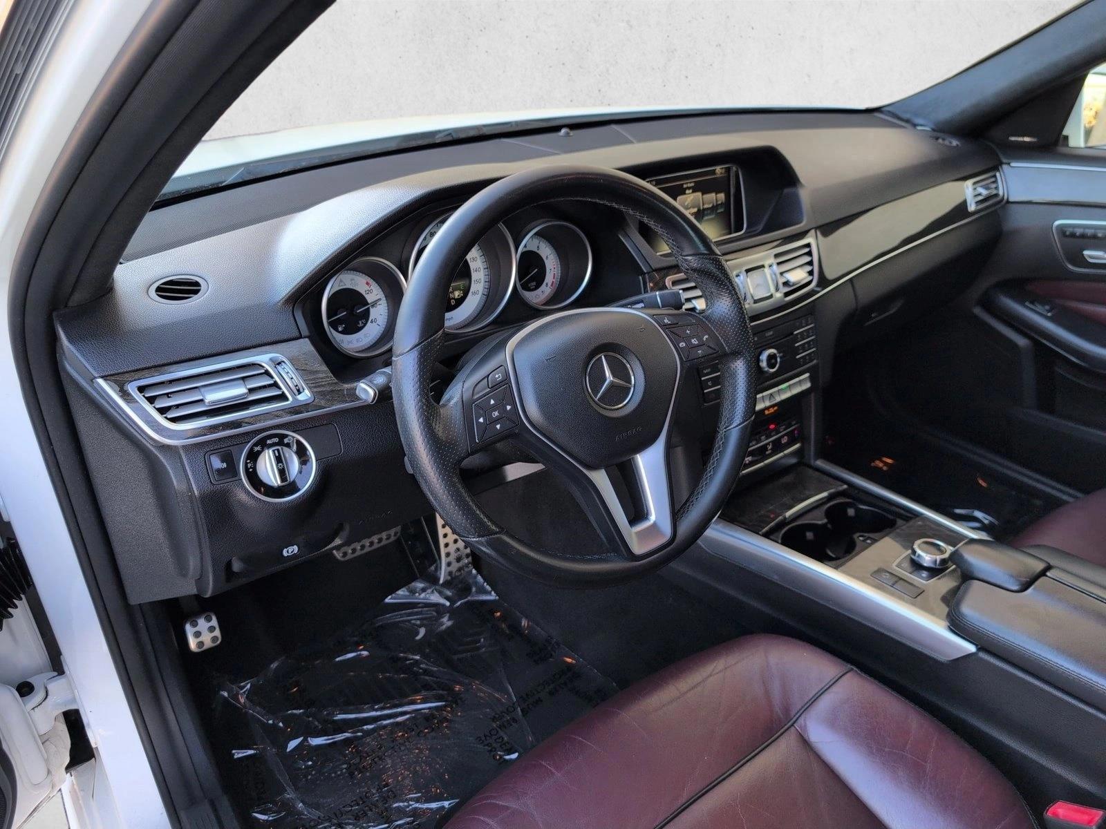 Thumbnail: 2016 Mercedes-Benz E-Class - 3