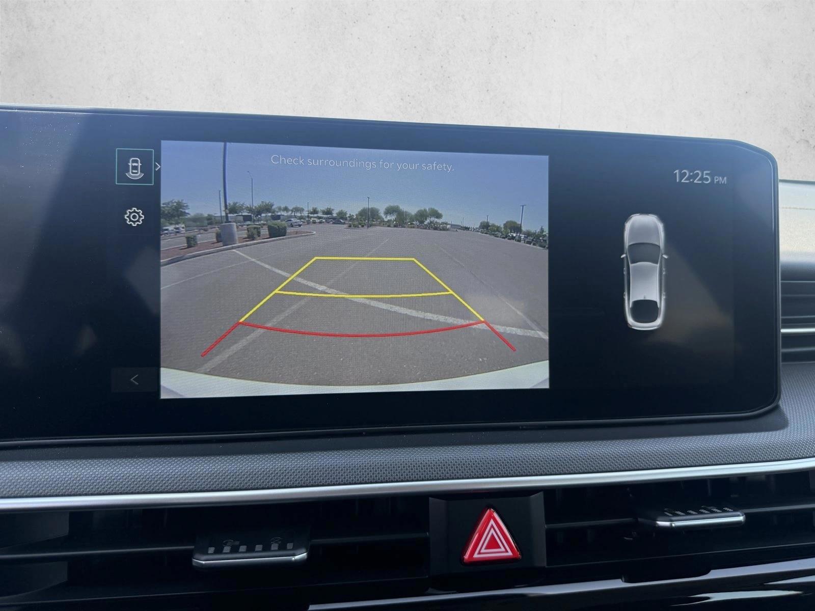 2025 Kia K5 LXS - Photo 18