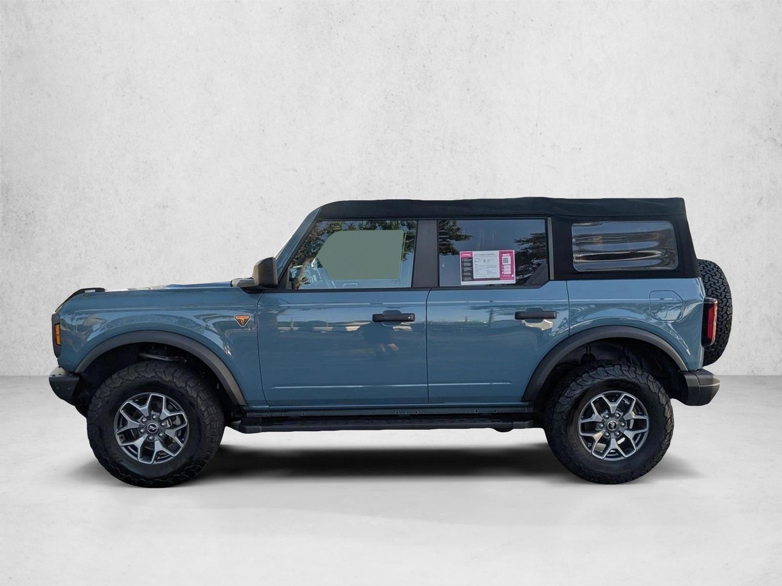 Thumbnail: 2022 Ford Bronco - 2