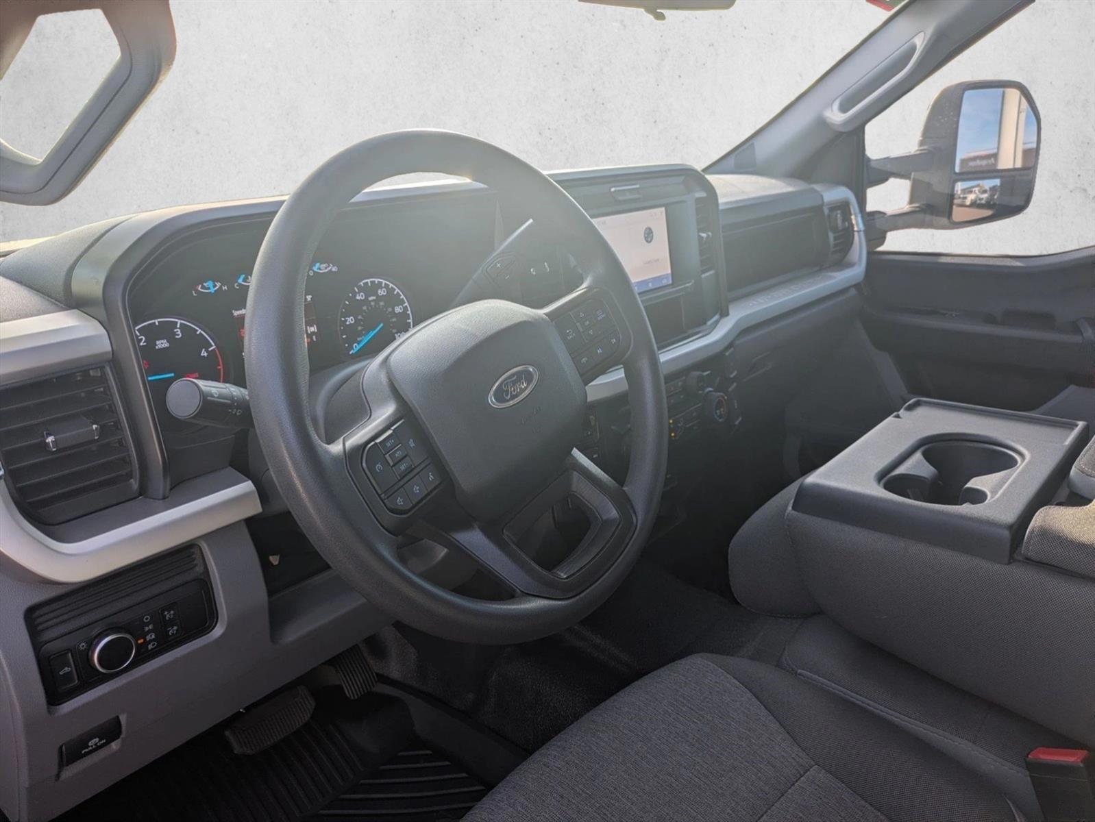 Thumbnail: 2025 Ford Econoline - 3