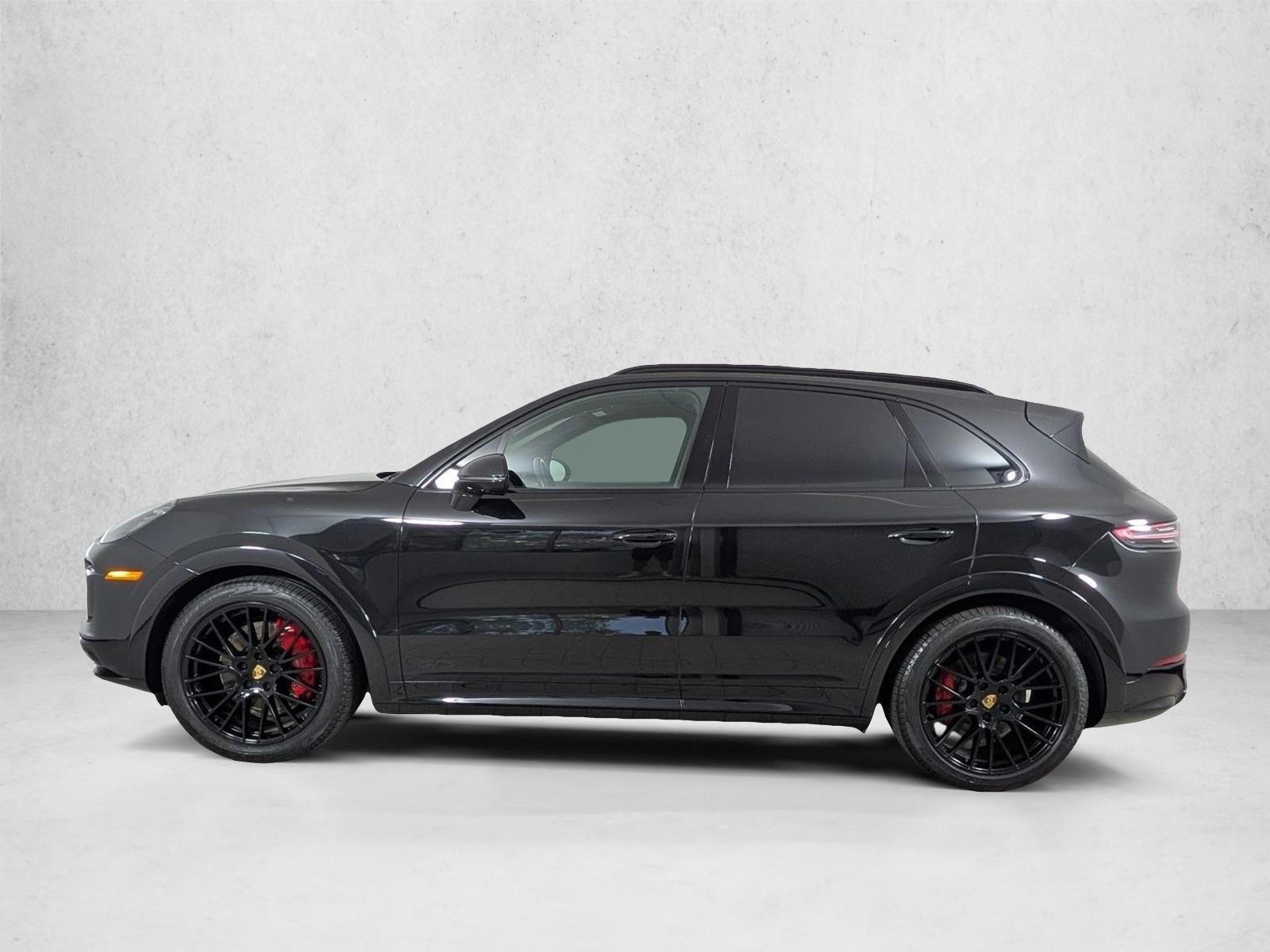 Thumbnail: 2023 Porsche Cayenne - 2