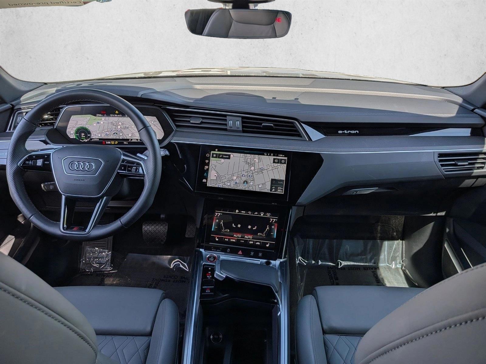 Thumbnail: 2023 Audi e-tron S - 4