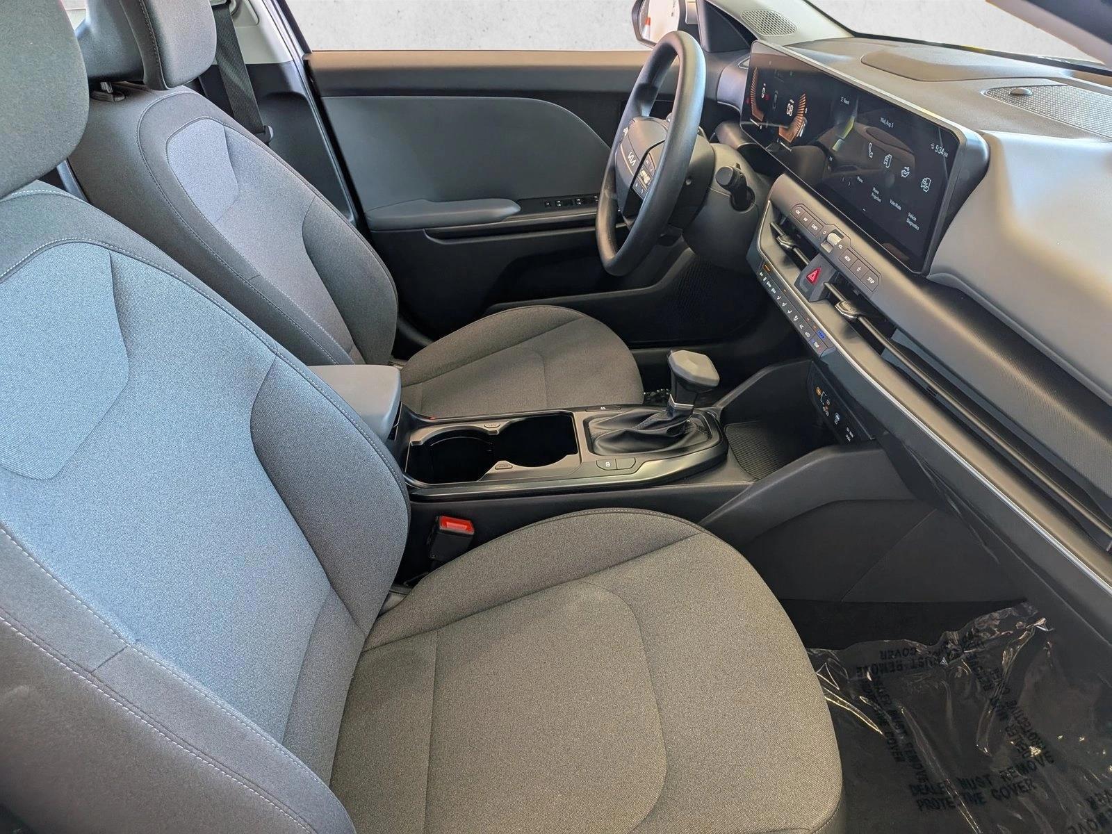 2025 Kia K4 LXS - Photo 26