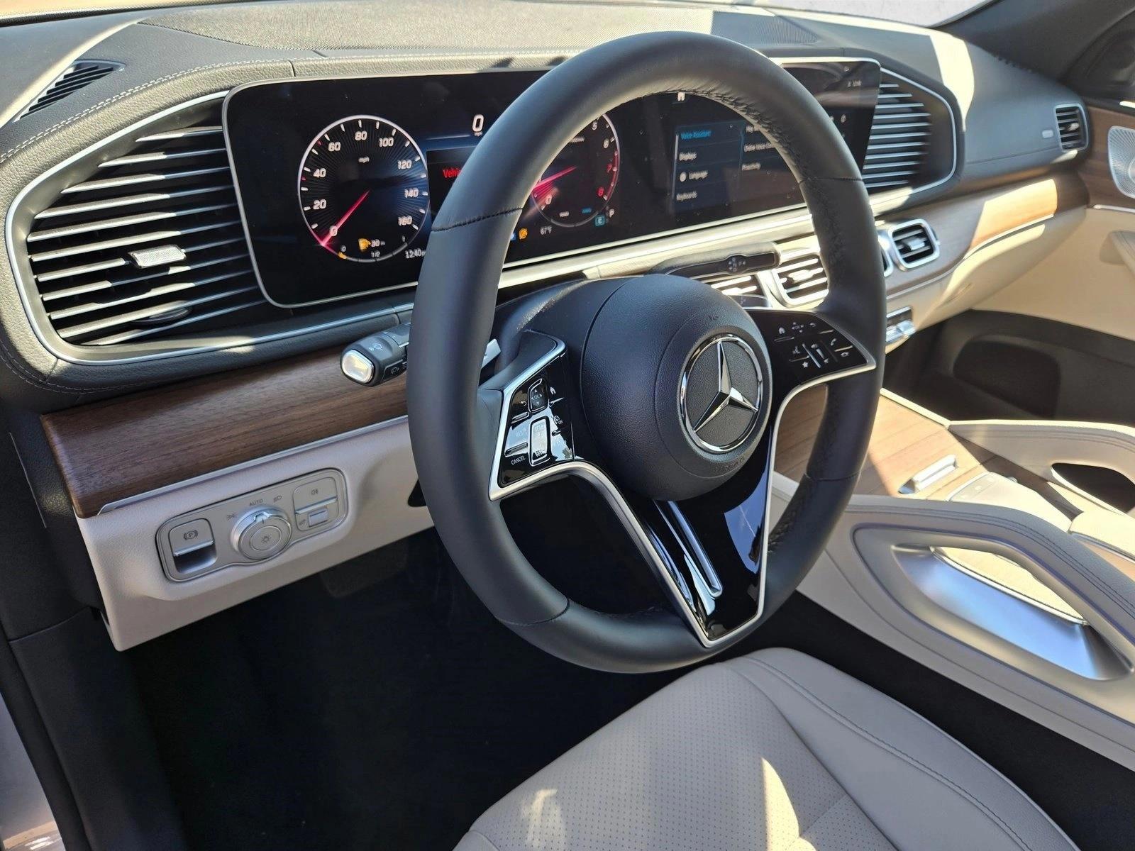 Thumbnail: 2026 Mercedes-Benz GLE - 3