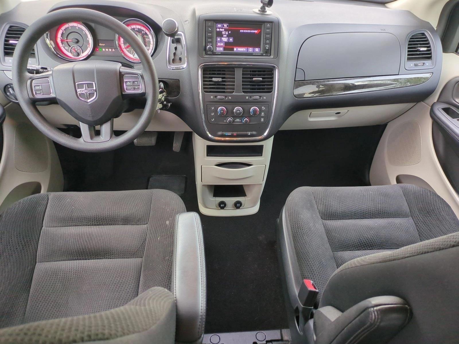 Thumbnail: 2019 Dodge Grand Caravan - 4