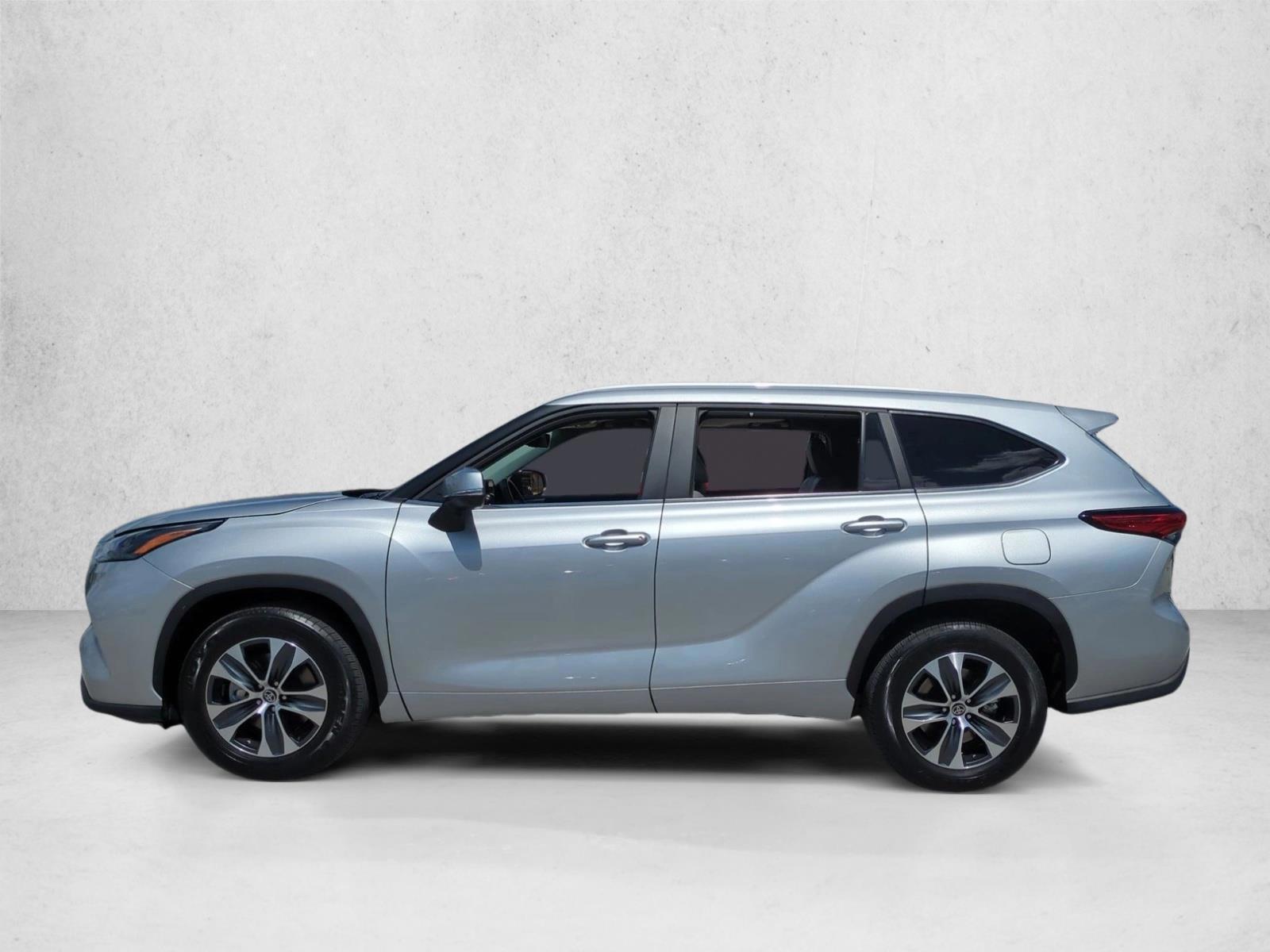 Thumbnail: 2023 Toyota Highlander - 2