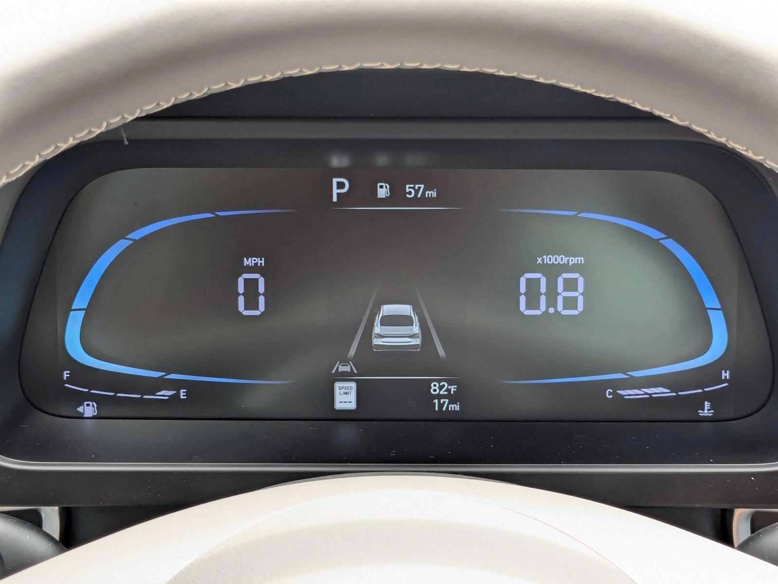 2025 Hyundai Elantra SEL - Photo 11