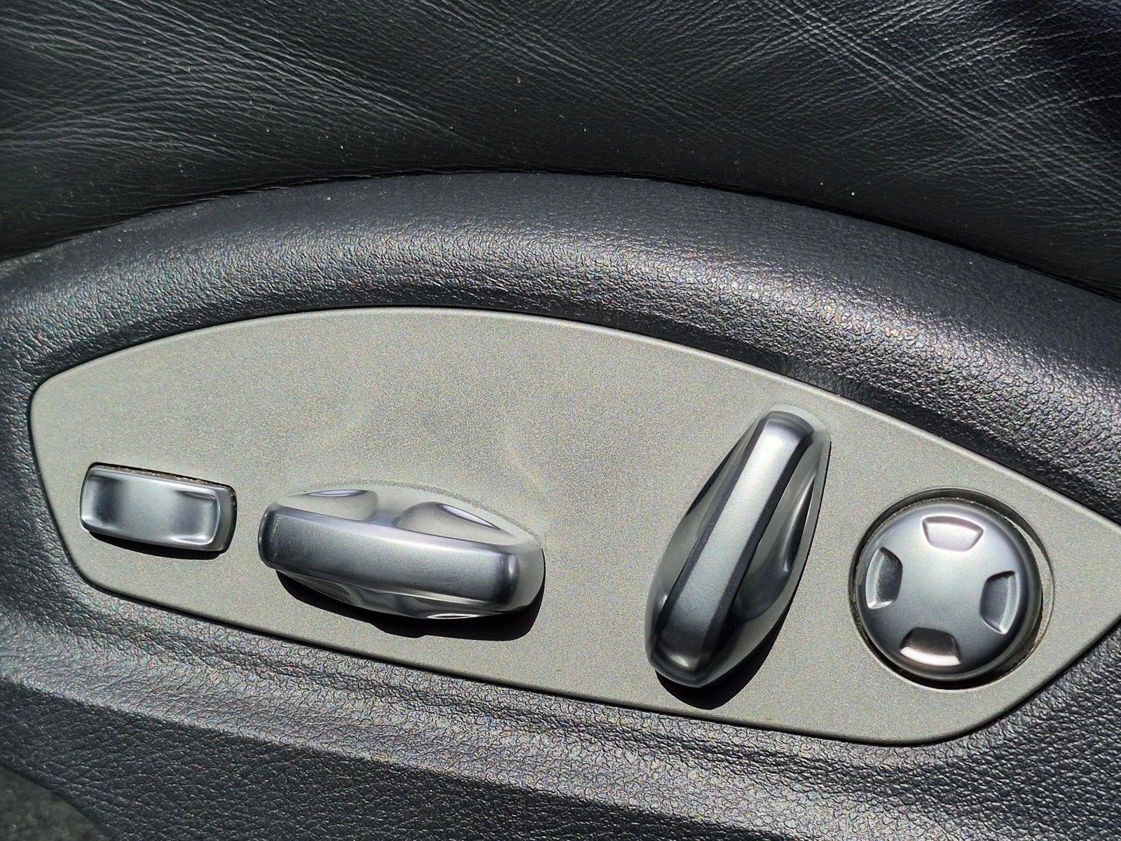 Thumbnail: 2015 Porsche Macan - 2