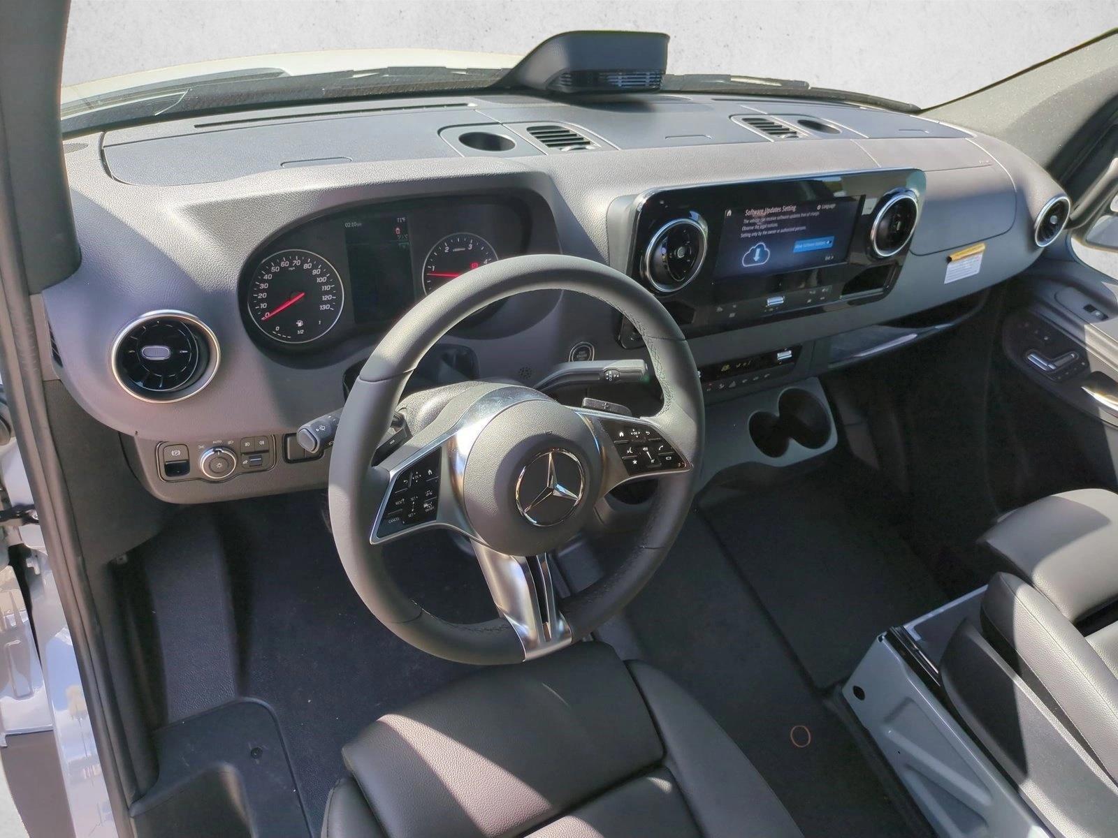 Thumbnail: 2026 Mercedes-Benz Sprinter - 3