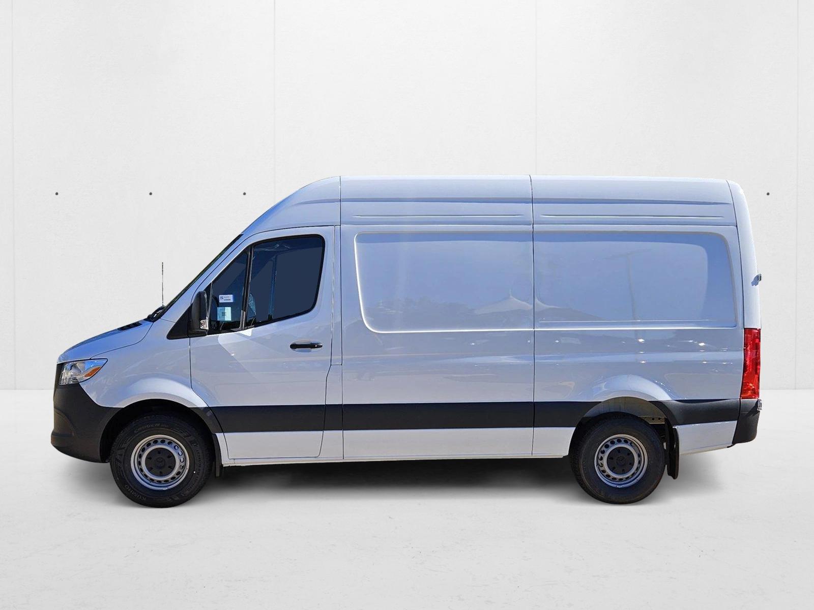 Thumbnail: 2025 Mercedes-Benz Sprinter - 2