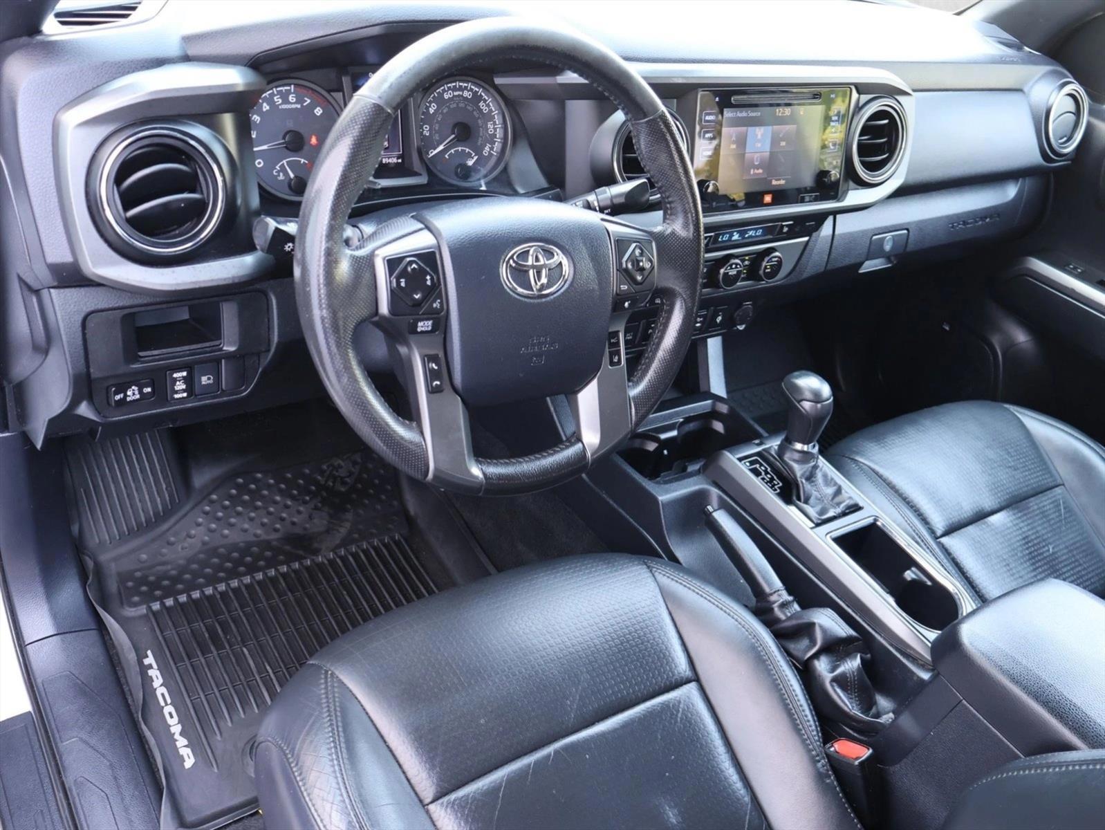 Thumbnail: 2019 Toyota Tacoma - 3