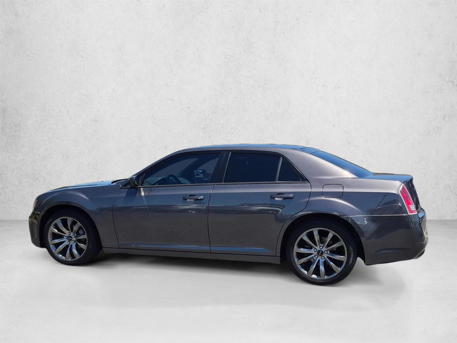 Thumbnail: 2014 Chrysler 300 - 2