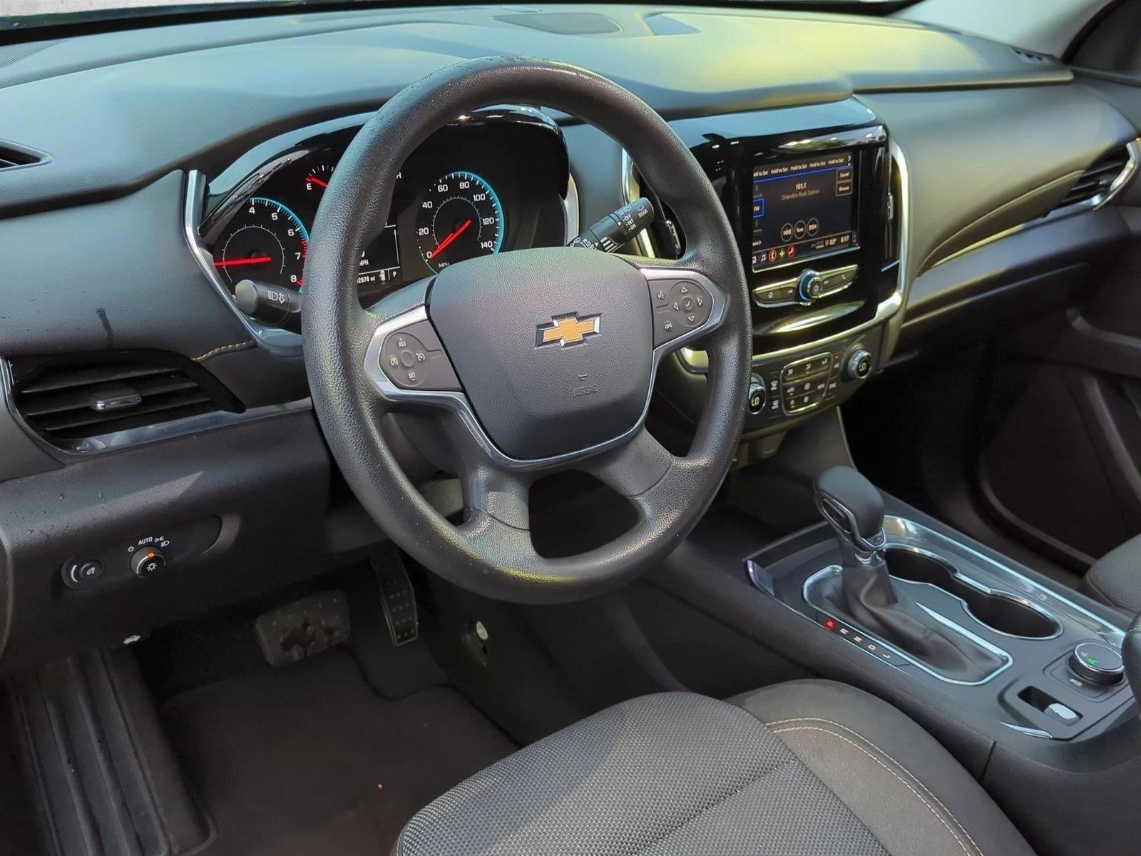 Thumbnail: 2021 Chevrolet Traverse - 3