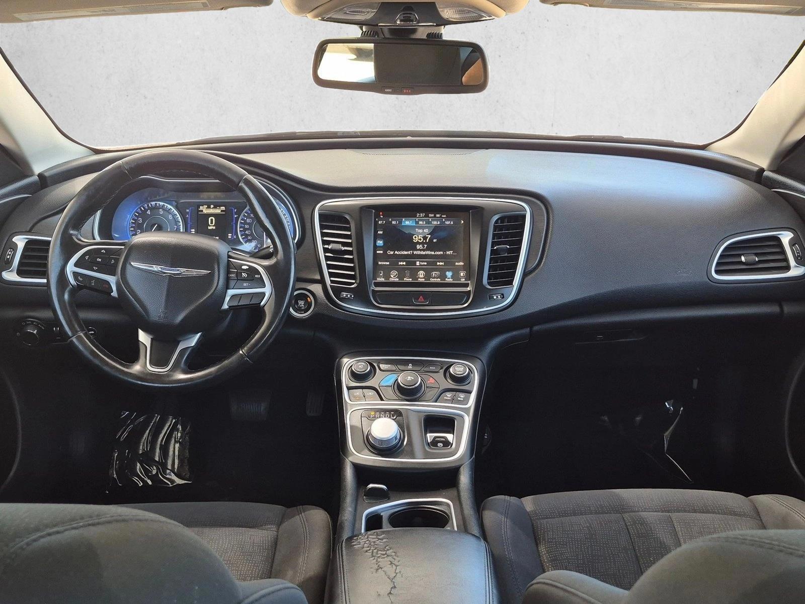 Thumbnail: 2016 Chrysler 200 - 4