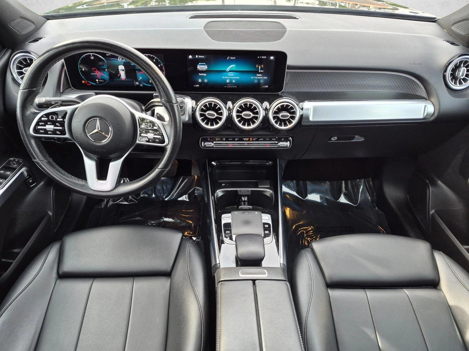 Thumbnail: 2020 Mercedes-Benz GLB - 3