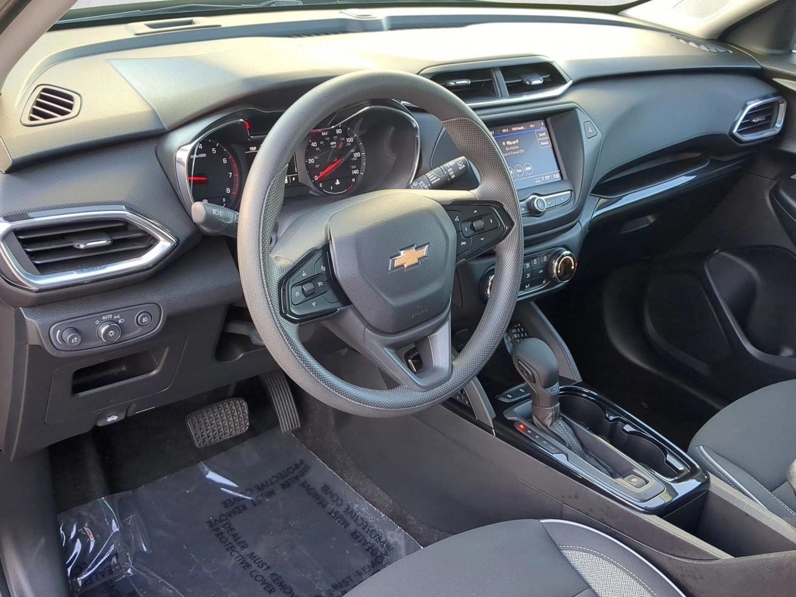 Thumbnail: 2023 Chevrolet TrailBlazer - 3