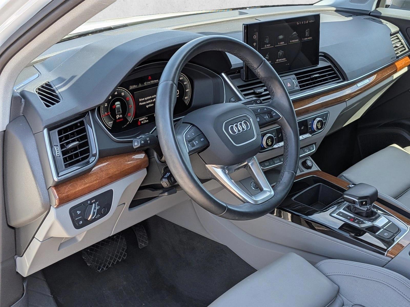 Thumbnail: 2023 Audi Q5 - 3