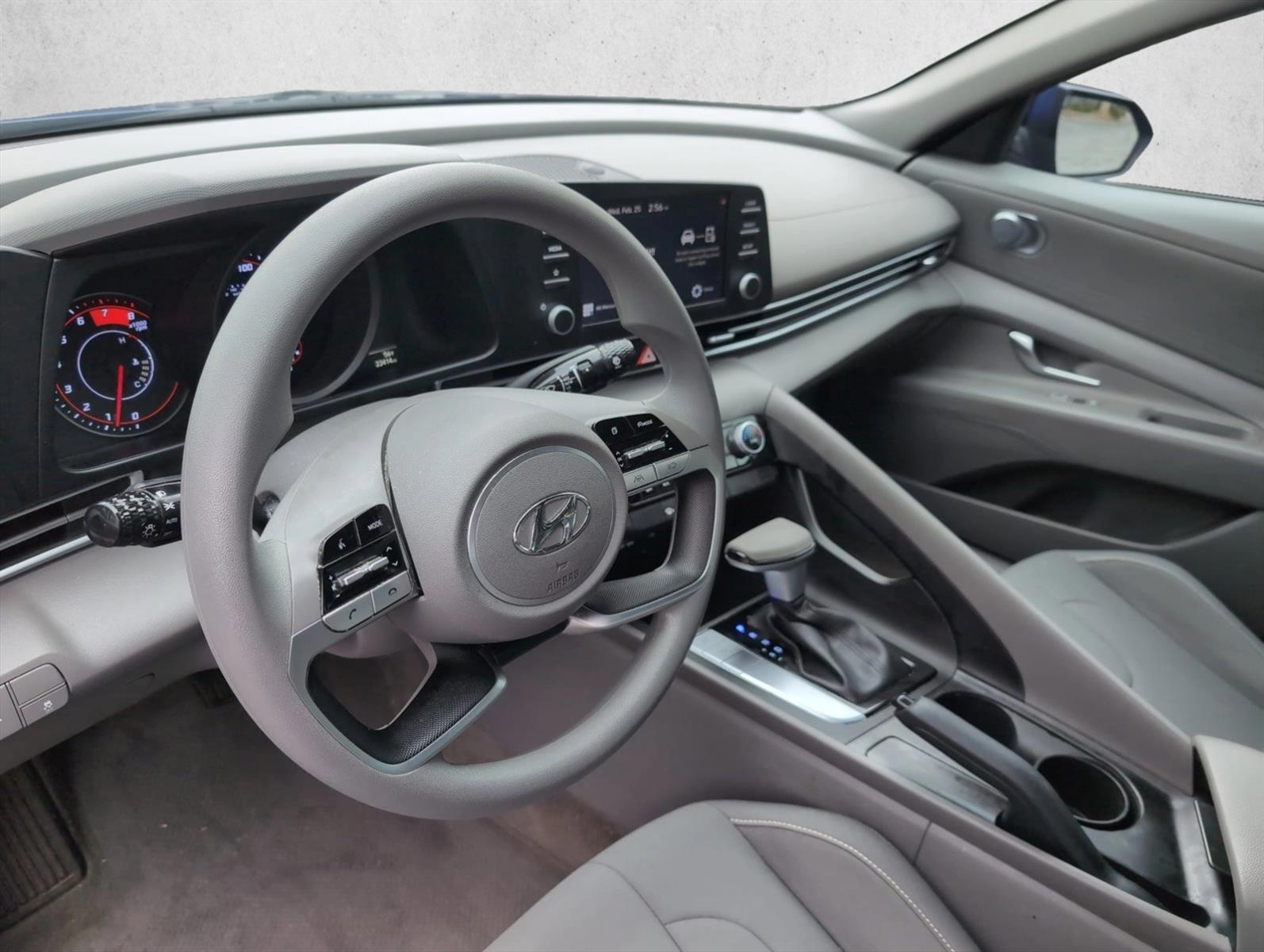 Thumbnail: 2023 Hyundai Elantra - 3