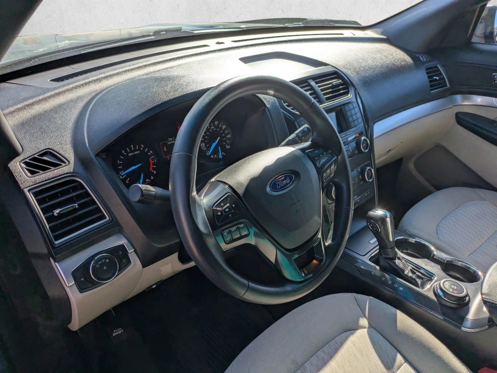 Thumbnail: 2018 Ford Explorer - 3