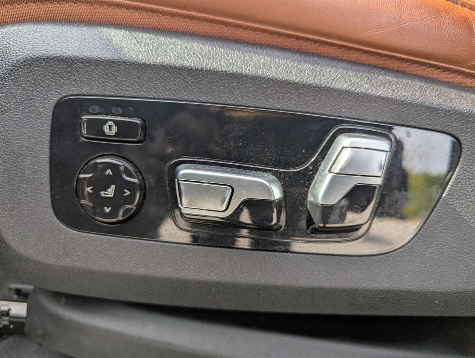 Thumbnail: 2023 BMW X7 - 4