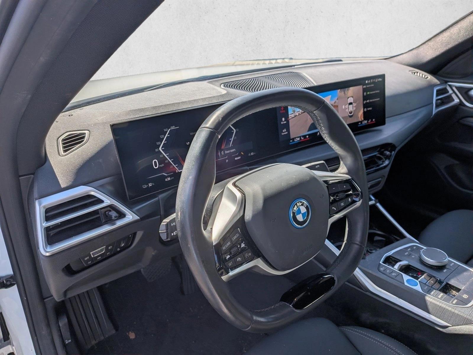Thumbnail: 2025 BMW i4 - 3