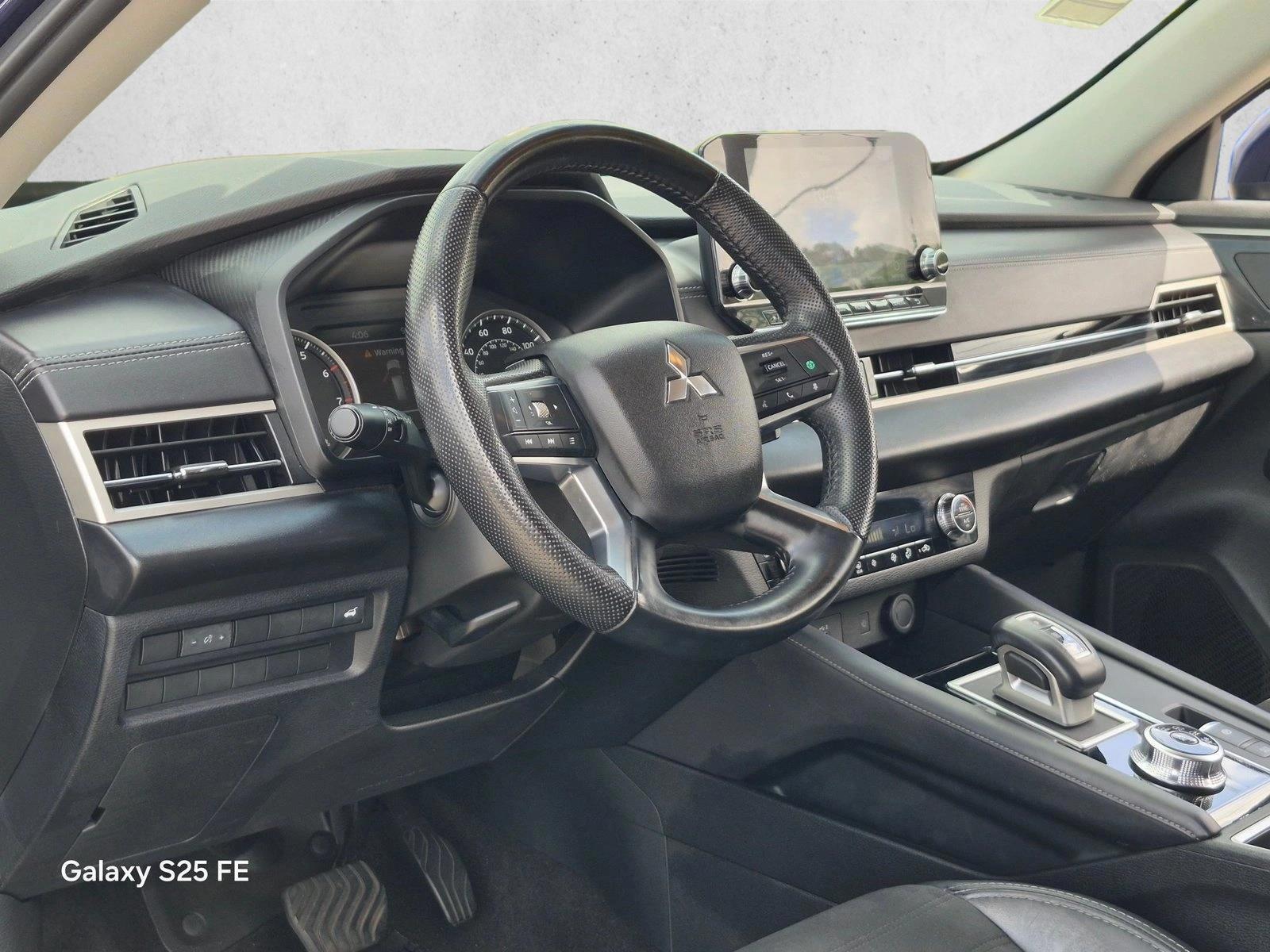 2024 Mitsubishi Outlander 10