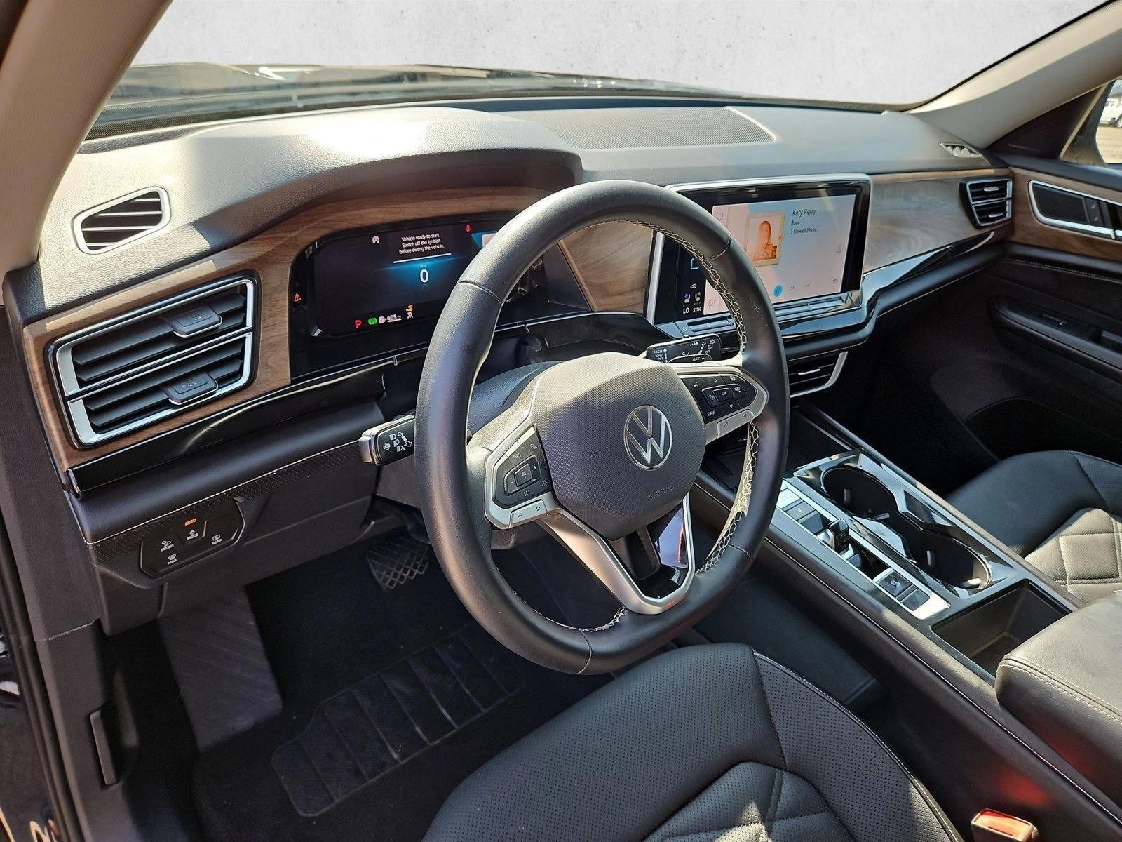 Thumbnail: 2025 Volkswagen Atlas - 3