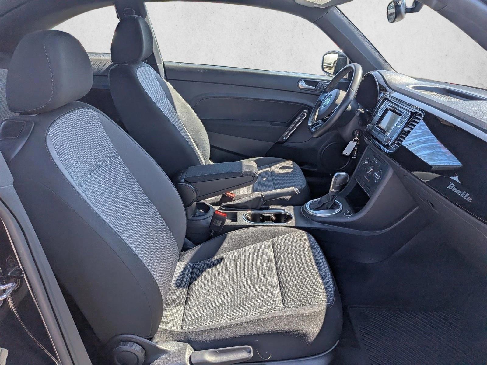 2018 Volkswagen Beetle Coast - Photo 19