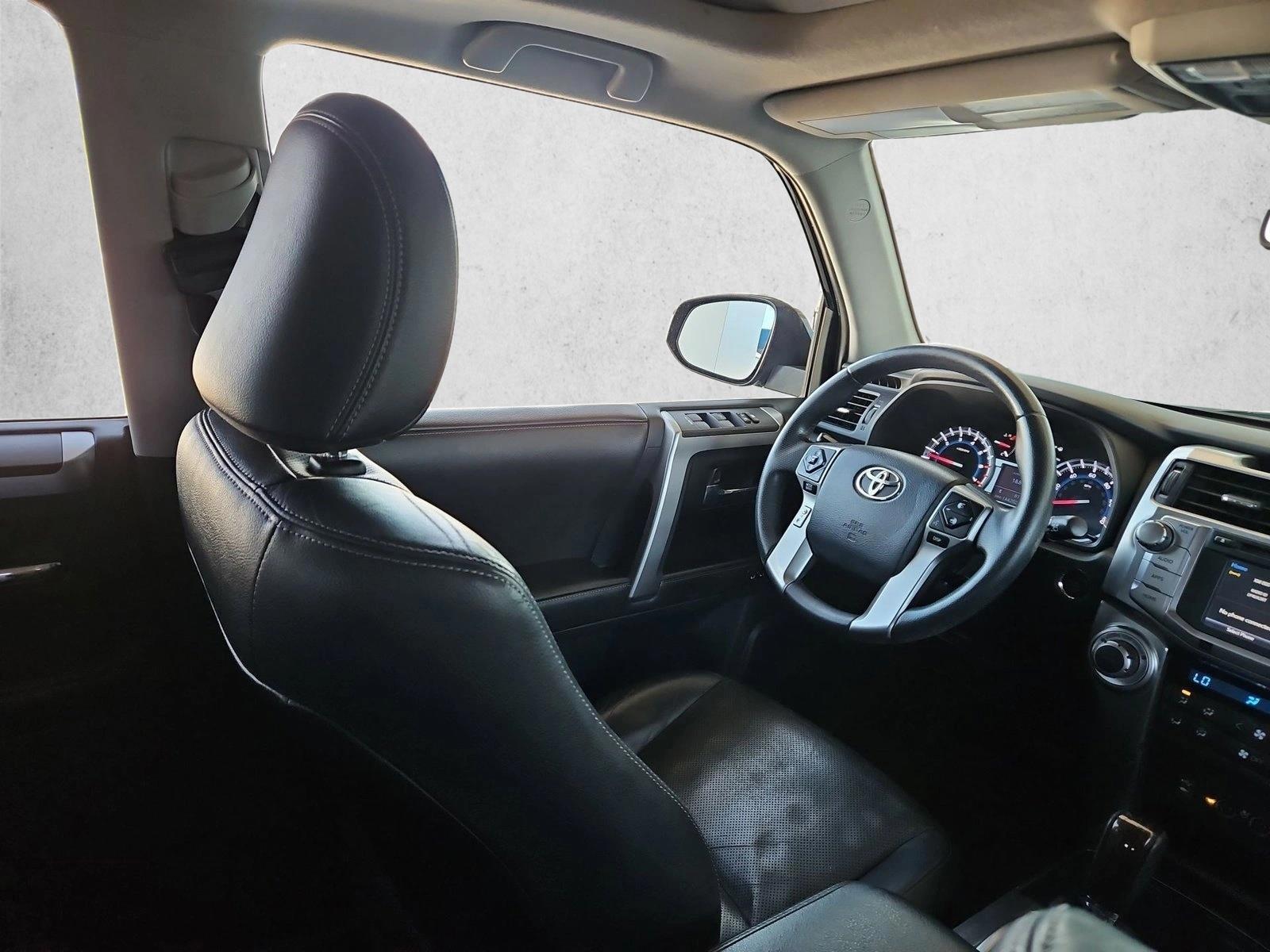Thumbnail: 2014 Toyota 4Runner - 3