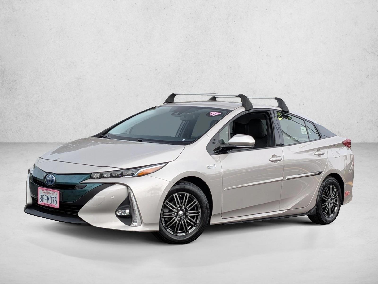 Thumbnail: 2017 Toyota Prius Prime - 2