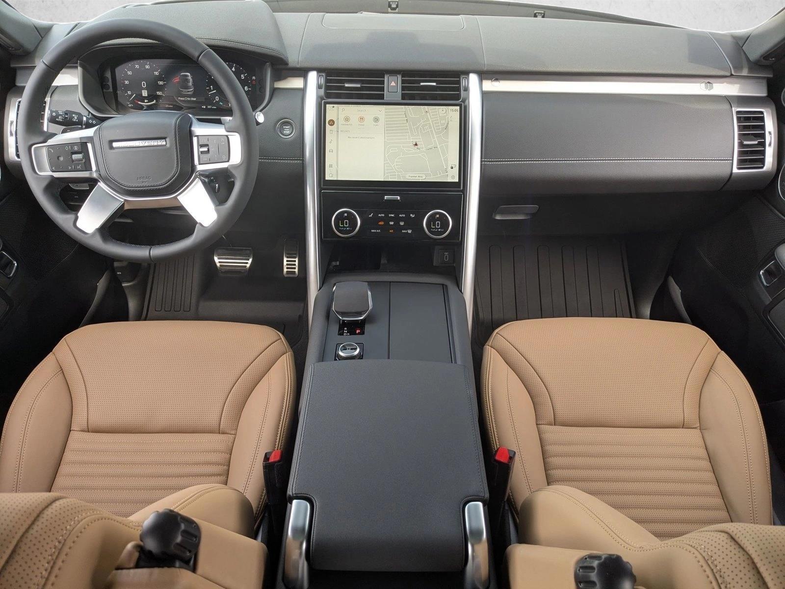 Thumbnail: 2026 Land Rover Discovery - 3
