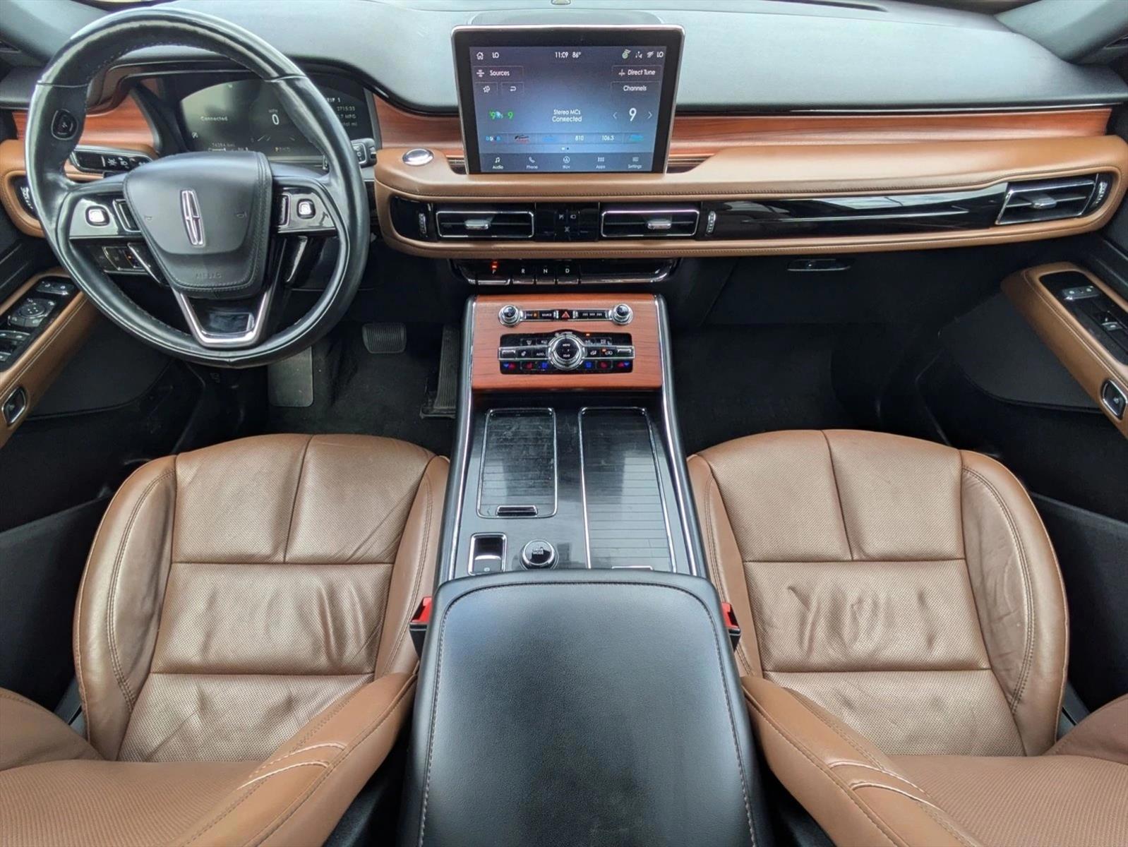 Thumbnail: 2023 Lincoln Aviator - 4