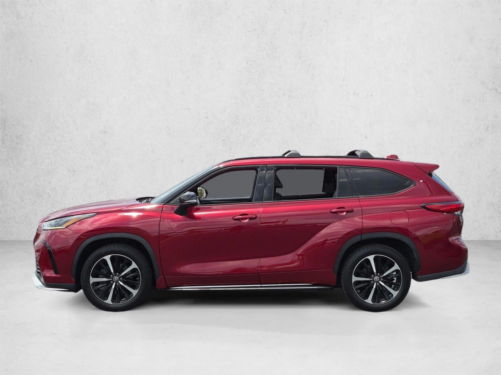 Thumbnail: 2022 Toyota Highlander - 2