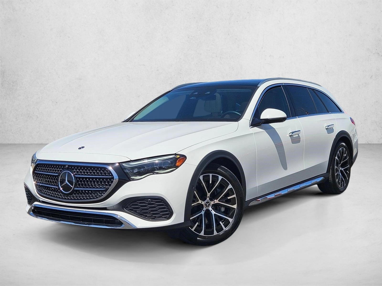 Thumbnail: 2025 Mercedes-Benz E-Class - 1