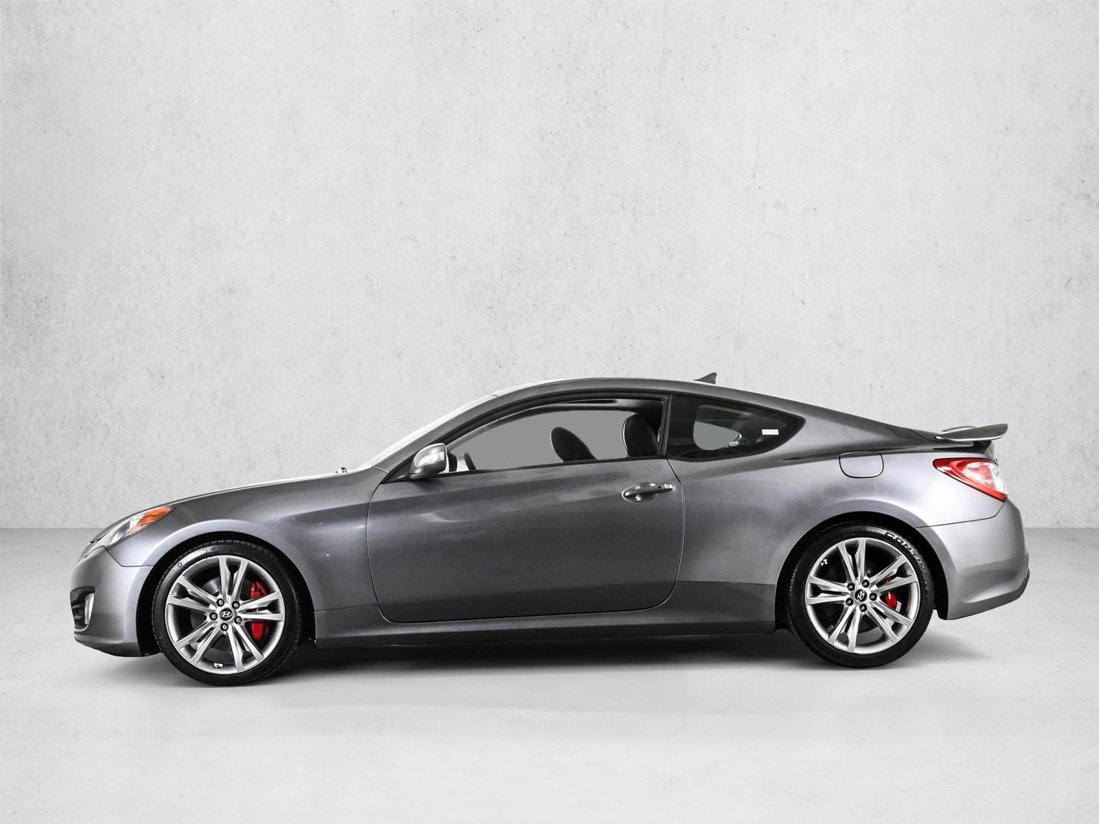 Thumbnail: 2011 Hyundai Genesis - 2