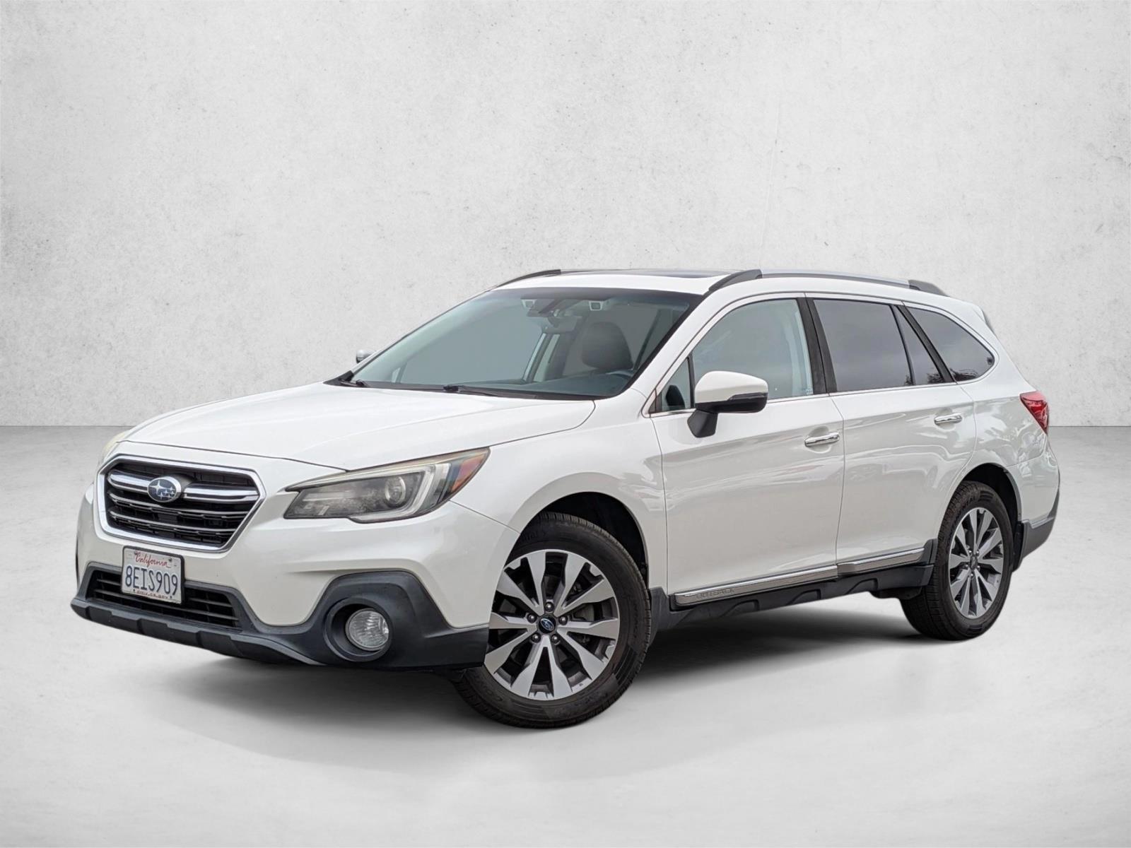 2018 Subaru Outback 2.5i Touring's photo