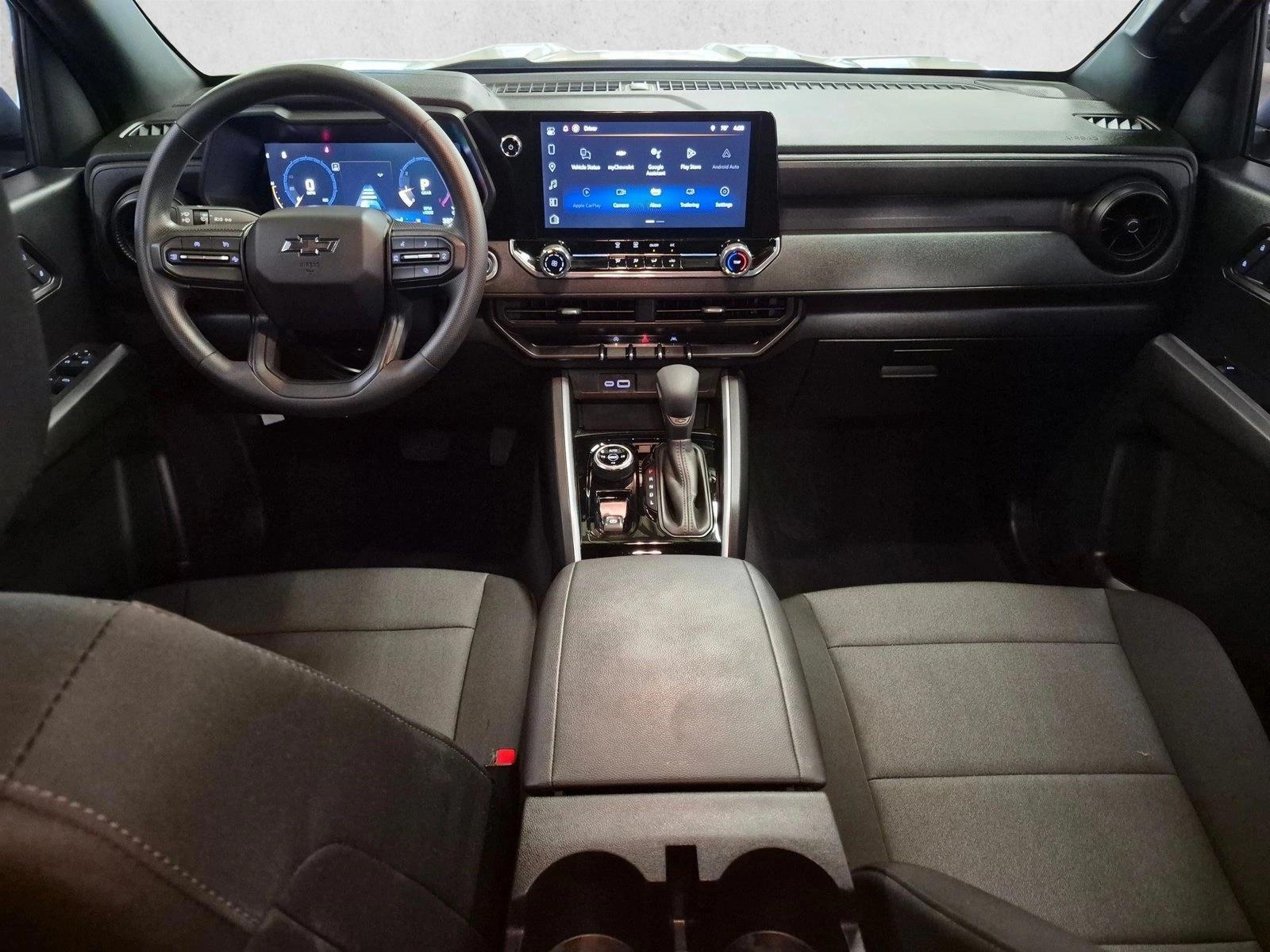 Thumbnail: 2024 Chevrolet Colorado - 4