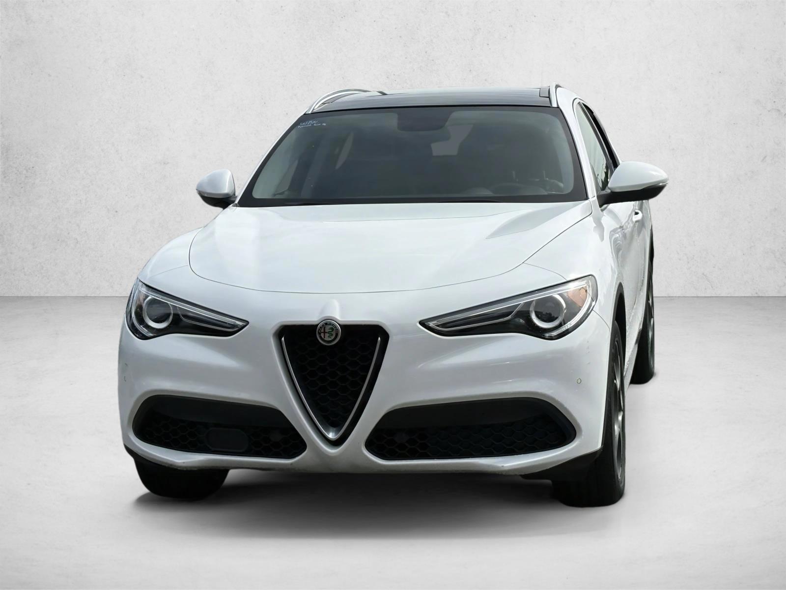 Thumbnail: 2018 Alfa Romeo Stelvio - 2
