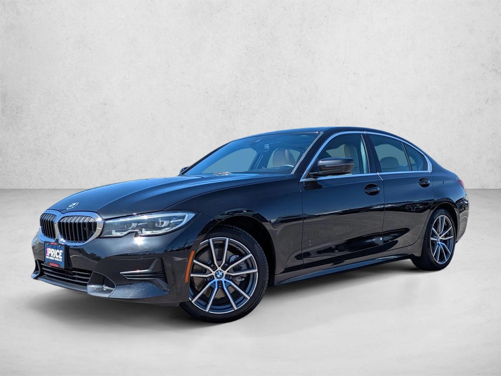 2020 BMW 3 Series 330i Sedan's photo