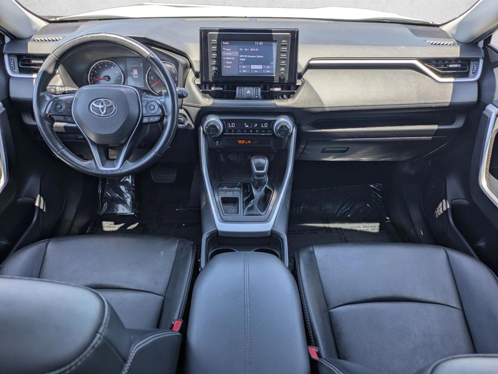 Thumbnail: 2019 Toyota RAV4 - 3