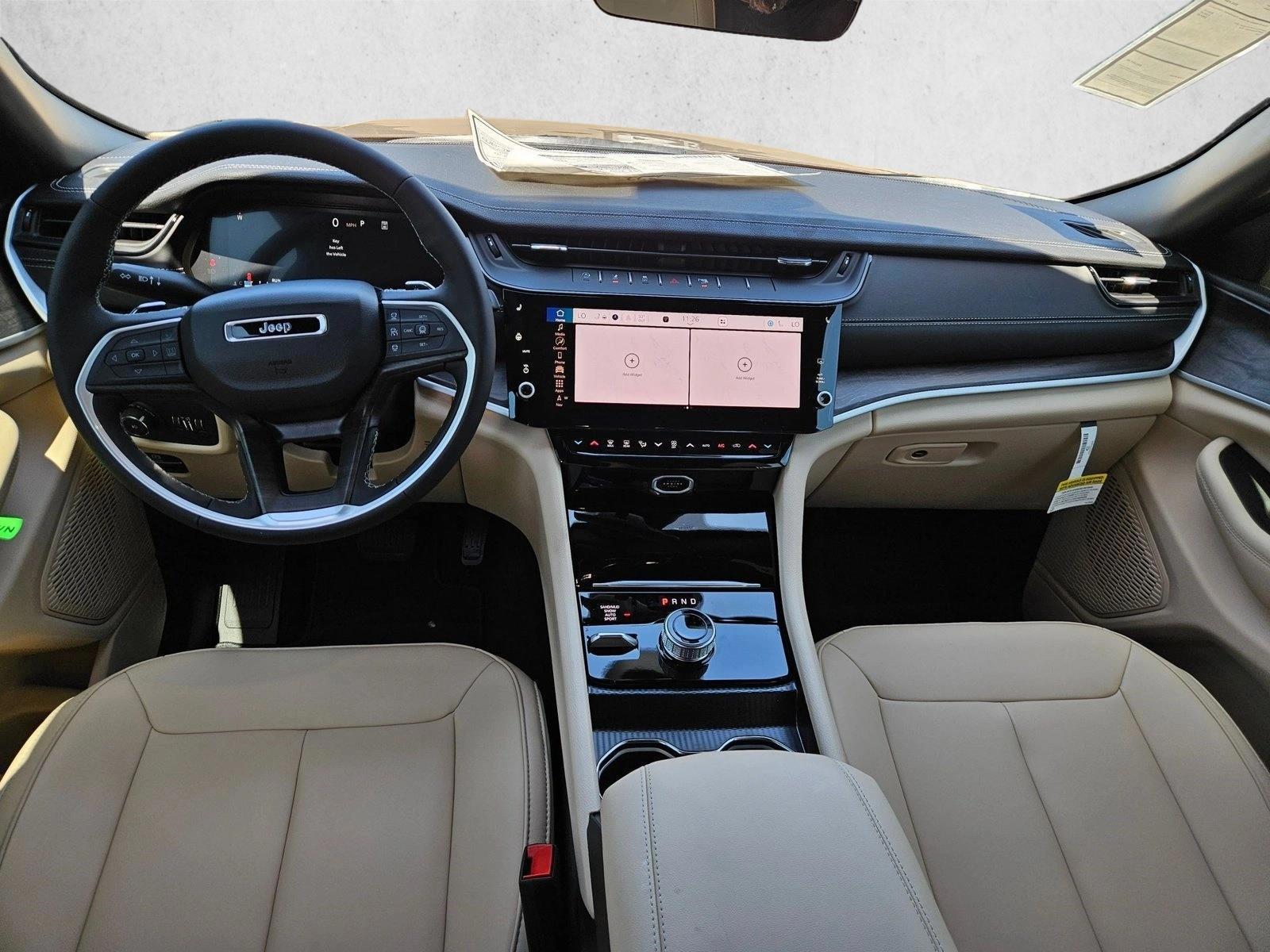 Thumbnail: 2026 Jeep Grand Cherokee - 3